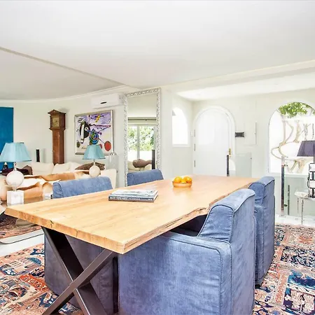 Luxury With Swimming Pool And Jacuzzi Villa *